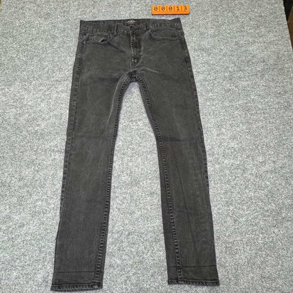 PacSun Stacked Skinny Jeans Black. Size 32x30.